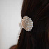 Champagne Clip Seashell